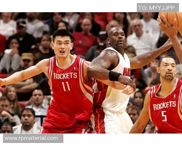 姚明领衔火箭队对决太阳队的精彩比赛回顾与分析