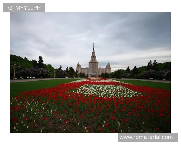 莫斯科火车与山红宝石的奇妙碰撞与心灵交汇之旅